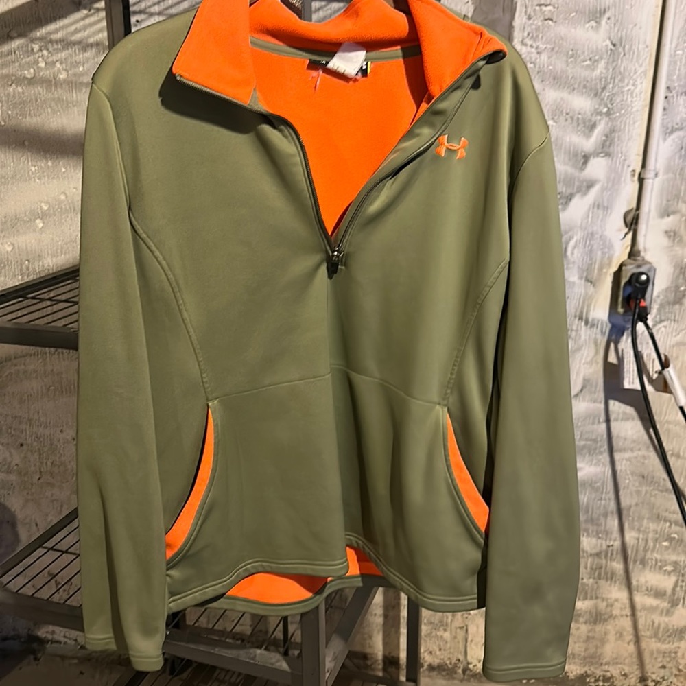 Under Armour pull over